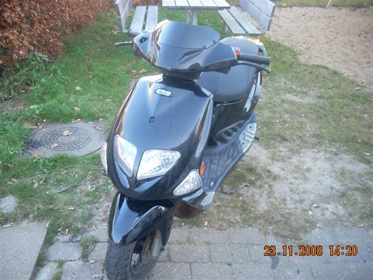 {{currentPhoto.altText}} billede {{currentPhoto.number}}