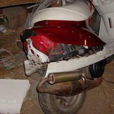 Yamaha Jog fs(Solgt i stumper)