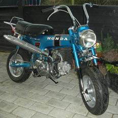 Honda DAX ST 50