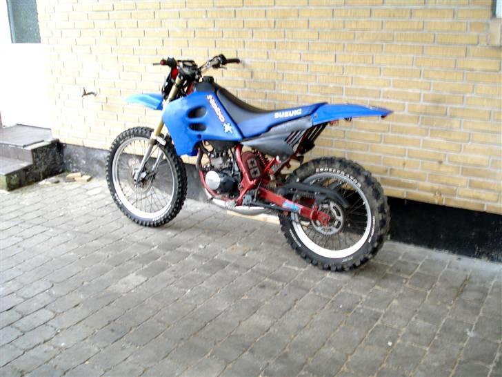 Suzuki Rmx Byttet - med Gilera sideskjolde. billede 15