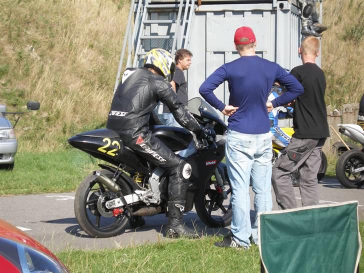 Aprilia RS50 - Venteområde ved DM7 på Rødby billede 3