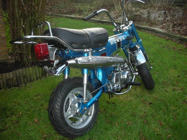 Honda DAX ST 50 billede 2