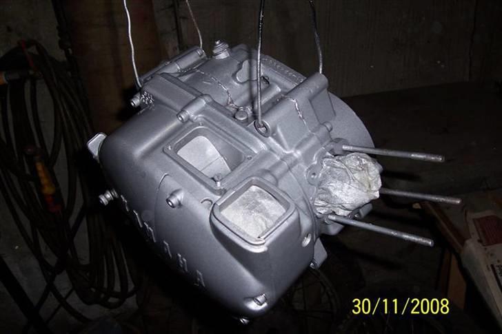 Yamaha FS1 DX 4 gear Crom - Motoren  er nu færdig samlet og nymalet billede 10