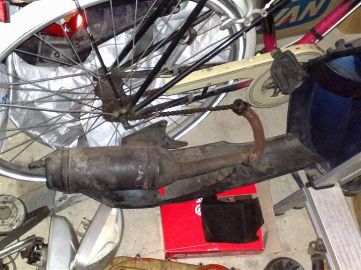 Piaggio Zip PROJEKT 09 (70%) - så er der udstødning billede 4