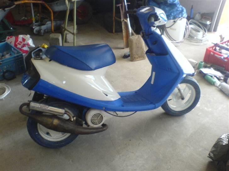 Yamaha Jog as - dagen inden ny lakering af div. hvide resavedele billede 1