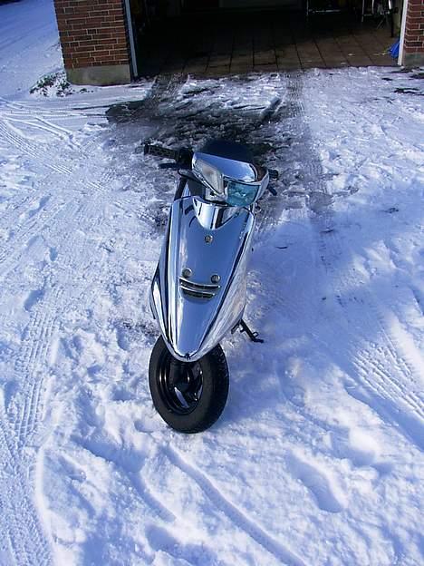 Yamaha Jog - Nyt billed nu i sne vejr :D billede 5