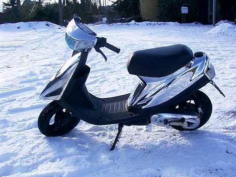 Yamaha Jog - Nyt billed nu i sne vejr :D billede 8