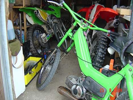 Kawasaki kx 125cc SOLGT! - man kan lig se den i baggrunden billede 5