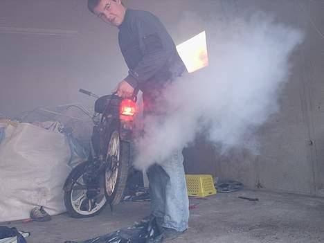 Tomos Quatro - lidt røg skal der altid være!!! billede 2