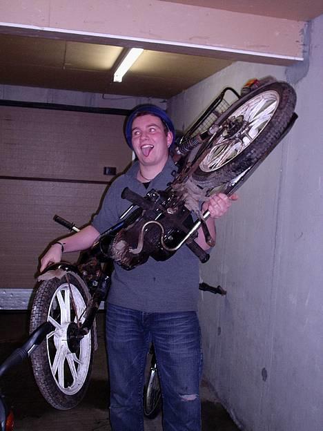 Tomos Quatro - nu larmer den sindesygt meget!!!! det lyder fedt!!!!! billede 4