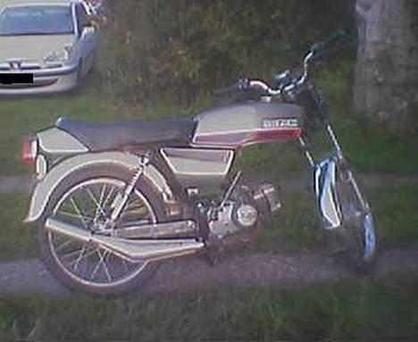 Suzuki Samurai Dm50 Solgt - Gammelt billede med tun udstødning  billede 2