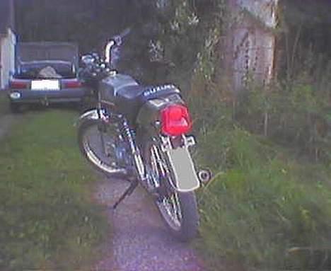 Suzuki Samurai Dm50 Solgt - Gammelt billede med tun udstødning  billede 3