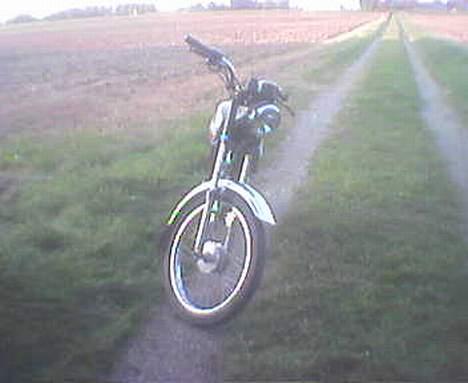 Suzuki Samurai Dm50 Solgt - Gammelt billede med tun udstødning  billede 4