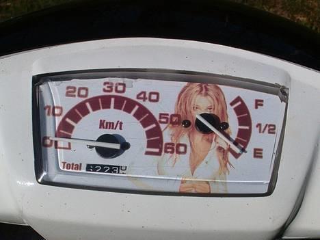 Yamaha jog Fs SOLGT! - Britney spears speedometer billede 3