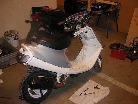 Yamaha Jog Fs / SOLGT - Smukt! billede 2