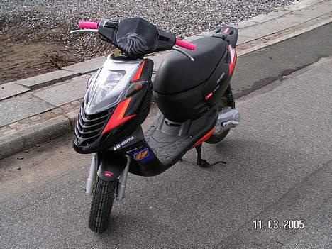 Aprilia Sonic SBK billede 2