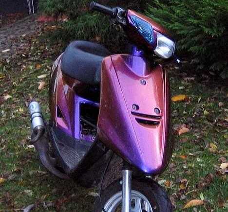 Yamaha jog (solgt) billede 1