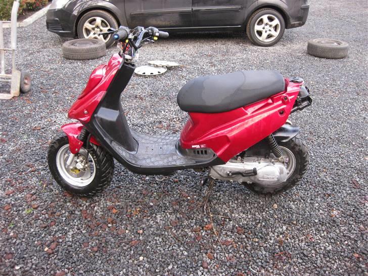 PGO hot 50 - hotten billede 1