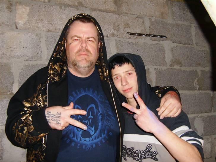 Honda SFX - L:ron og mig, og ved godt jeg ligner lort, havde ikke sat hår og havde arbejdstøj på, så ingen klamme kommentarer :D Misundelse er nemlig en grim ting billede 19