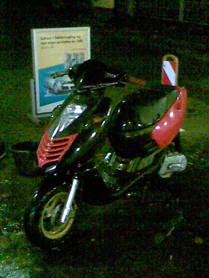 Aprilia sonic totalt skadet :S billede 7