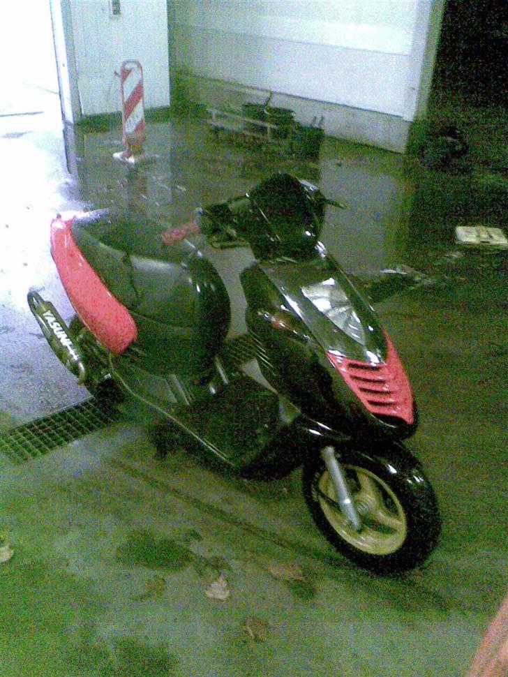 Aprilia sonic totalt skadet :S billede 11