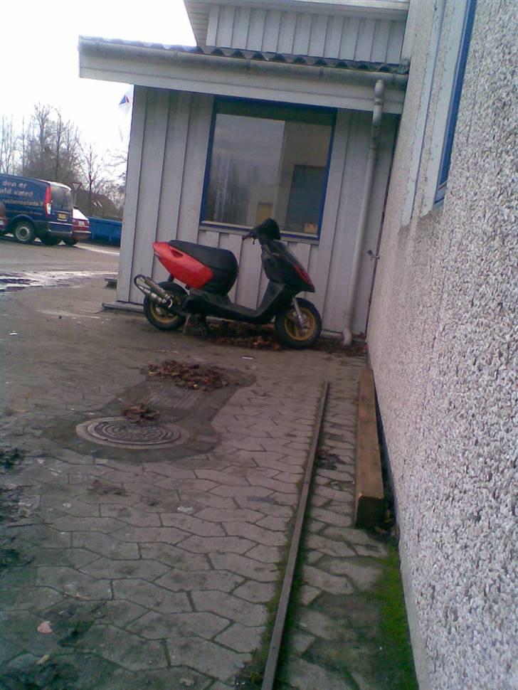 Aprilia sonic totalt skadet :S billede 13