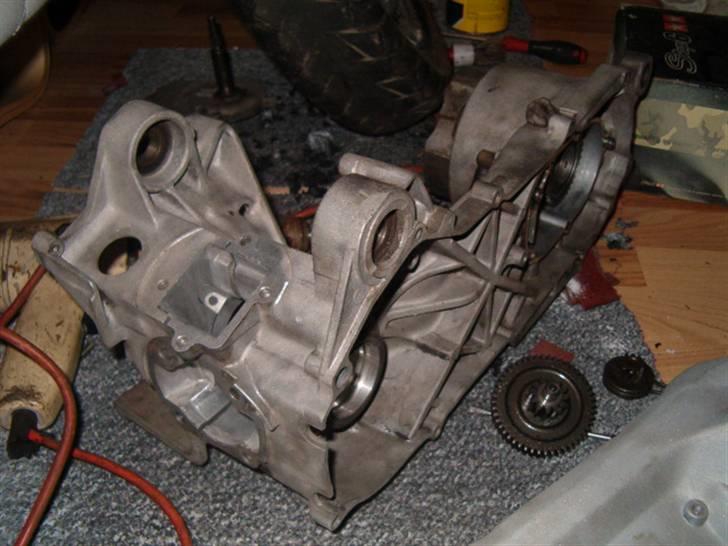 Aprilia sprinter AC (projekt) - efter sandblæsning, klar til lidt maling billede 8