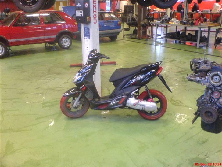 Yamaha JogR - SOLGT -  - På skolen, begræsninger blev sat i igen ;( !! billede 8