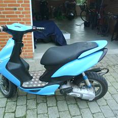 Yamaha Jog R  --SOLGT--