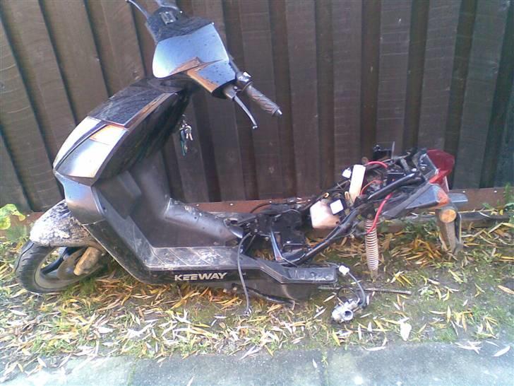 Keeway Flash >Byttet< - vi har så pillet moteren af... hvorfor? får du at se billede 8