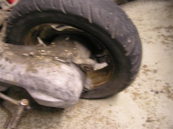 Yamaha jog fs projekt stjålet - slidt bag dæk billede 8