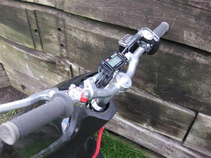 Yamaha neos væk billede 5