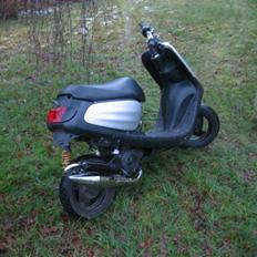 Yamaha jog spaceinvation solgt