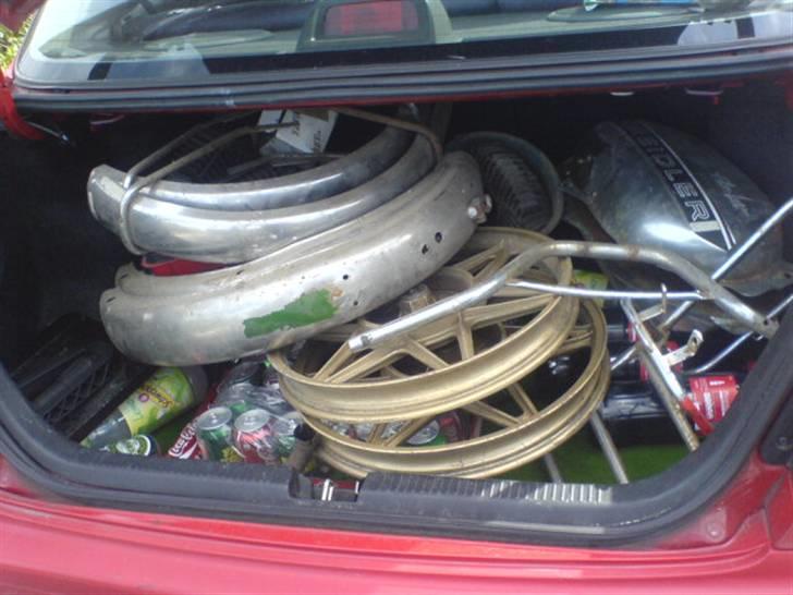 Kreidler Florett RMC Electronic - Der var så også nogle skærme og en gammel krom tank med. billede 2