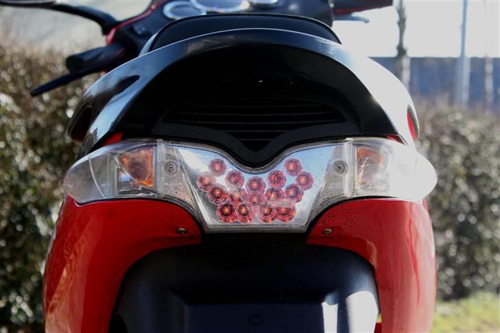 Gilera Runner (Byttet) - Led baglygte med 16 dioder billede 10