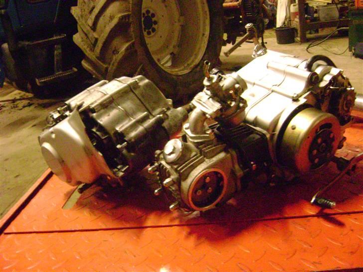 Honda CD50 - Solgt - 2 stk motorer... en org 4g kobling, en kina 4 u kobling billede 4