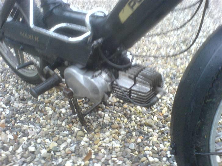 Puch Maxi K (FØR) - Motoren.. lidt beskidt.. billede 3