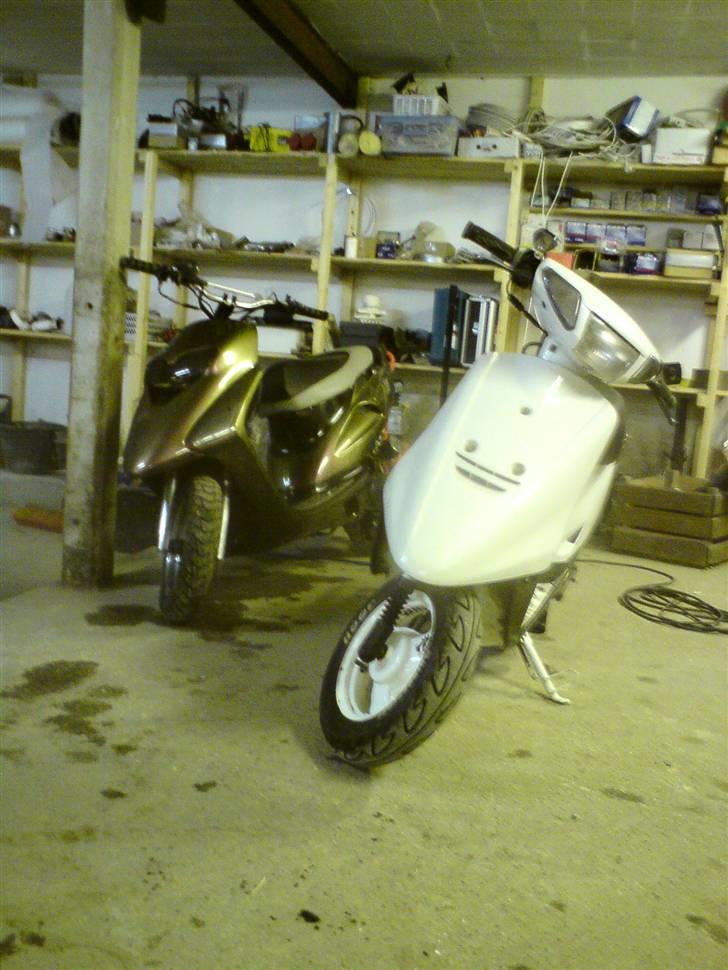 Yamaha Jog Fine Selection - sammen med Johannes nymalede sfx billede 17