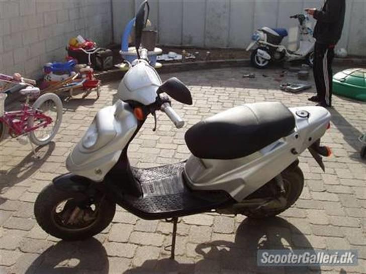 PGO Hot 50 billede 3