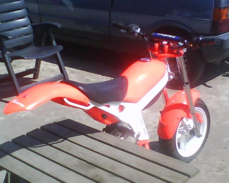 Suzuki street magic - som hun står NU billede 1