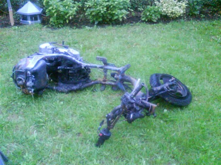 Yamaha jog space *Brandt :'(* billede 7