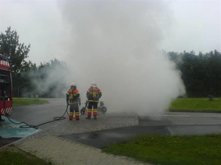 Yamaha jog space *Brandt :'(* billede 10