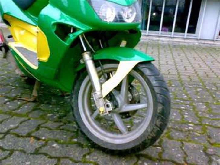 Aprilia sr 50 (byttet til hot 50) billede 1