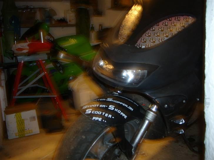 Aprilia sr50 alt sælges den  billede 1