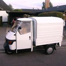 Piaggio ape 50 van