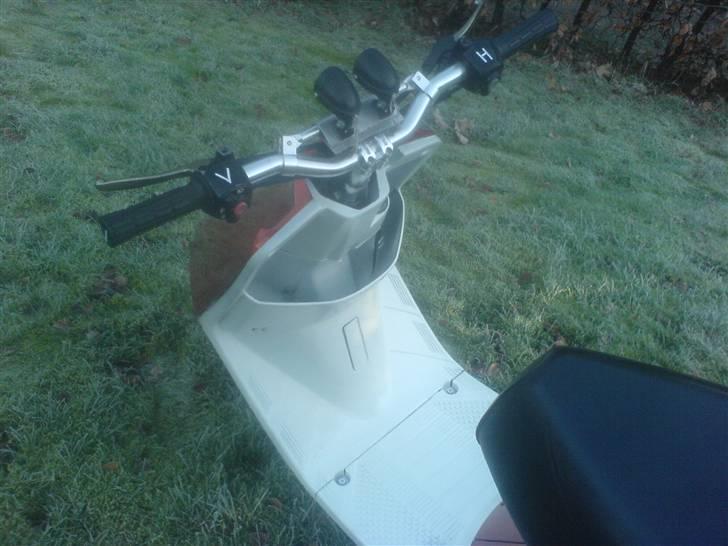 Yamaha Jog "Fisse lise" SOLGT billede 15