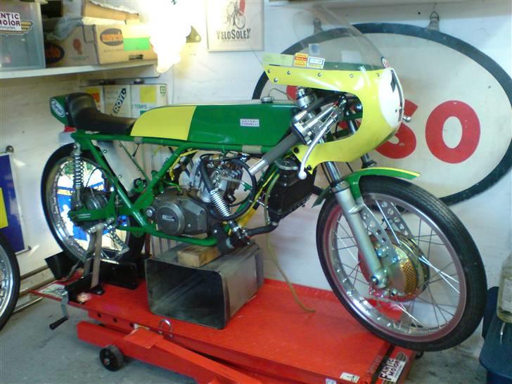 Veteraner minarelli p6 - 50 cc racer,1972 billede 1