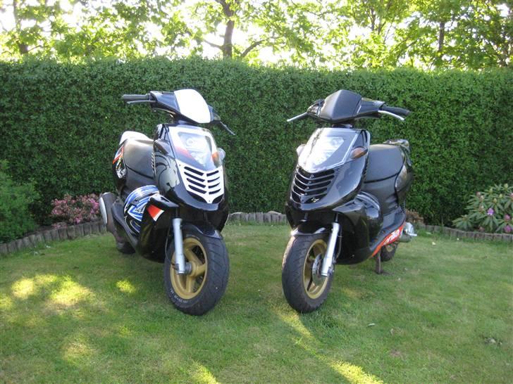 Aprilia sonic S6R AC  - sammen med janniks sonic :D billede 16