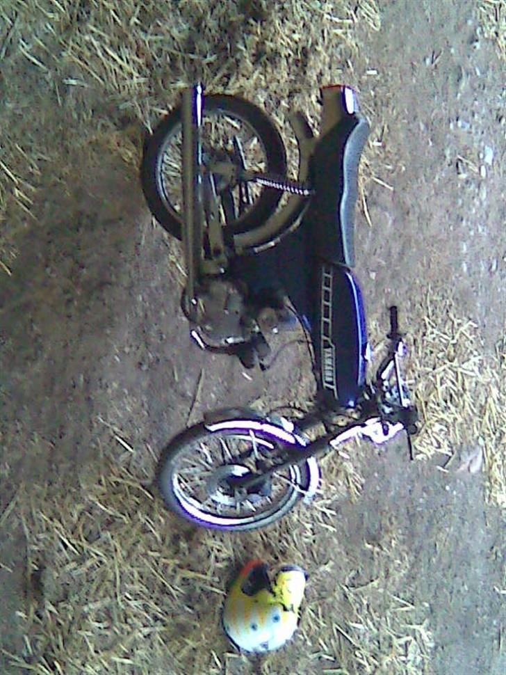 Yamaha 4 gear DX (Bytte Til Rmx) - taget i sommers ved nogle halmballer billede 2