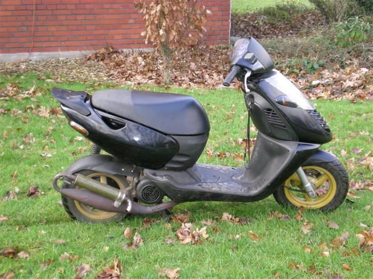 Aprilia sonic Gp billede 4